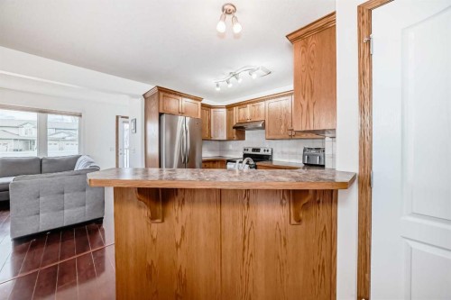 102-6220 Orr Drive, Red Deer, AB - Indoor Photo Showing Kitchen