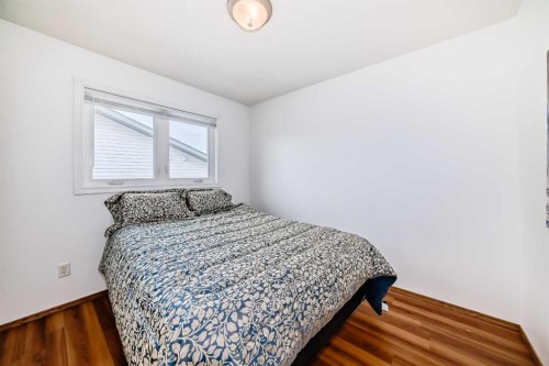 102-6220 Orr Drive, Red Deer, AB - Indoor Photo Showing Bedroom