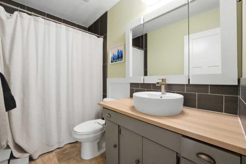 12 Malcolm Crescent, Red Deer, AB 