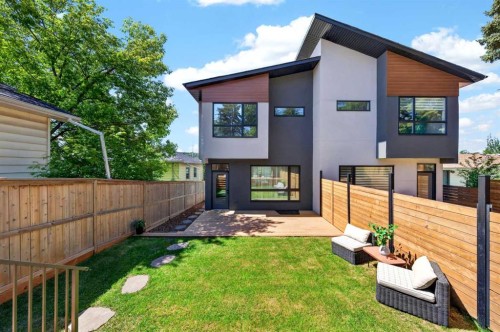 5230 21 Avenue Nw, Calgary, AB 