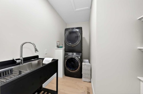 5230 21 Avenue Nw, Calgary, AB 