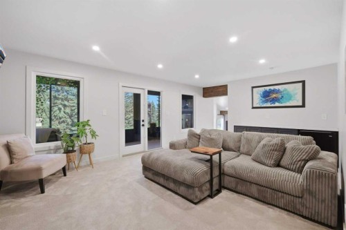 99 Piper Drive, Red Deer, AB - Indoor Photo Showing Living Room