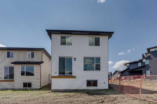 28 Southborough Bay, Cochrane, AB - Outdoor