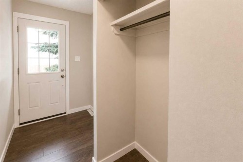 302 Terrace Park, Red Deer, AB - Indoor Photo Showing Other Room
