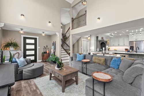 833 10 Avenue Ne, Three Hills, AB - Indoor Photo Showing Living Room