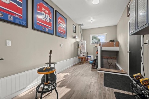 833 10 Avenue Ne, Three Hills, AB - Indoor Photo Showing Other Room
