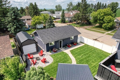 833 10 Avenue Ne, Three Hills, AB - Outdoor