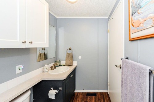 16 Main Street, Edberg, AB - Indoor Photo Showing Bathroom