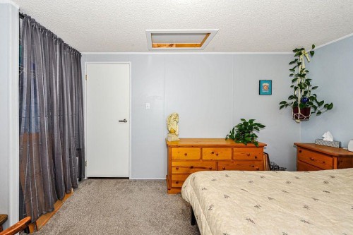 16 Main Street, Edberg, AB - Indoor Photo Showing Bedroom