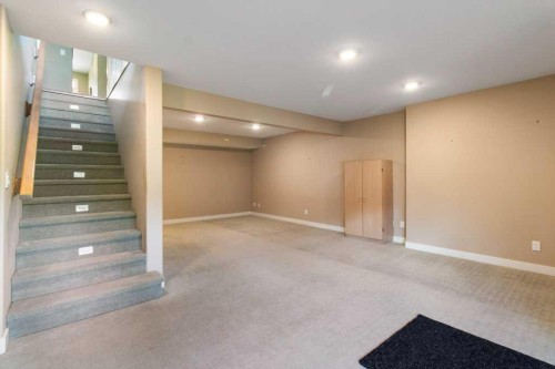 12 Beardsley Crescent, Lacombe, AB 