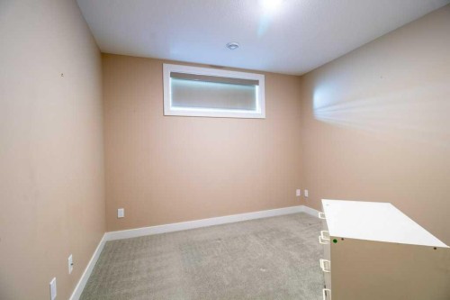 12 Beardsley Crescent, Lacombe, AB 