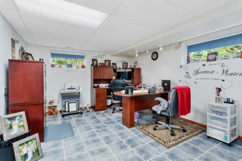 306 Centro Avenue, Alhambra, AB - Indoor Photo Showing Office