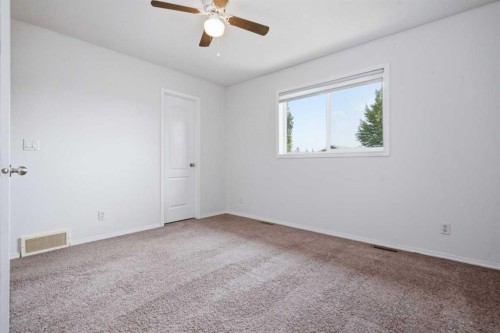 27 Iverson Close, Red Deer, AB 