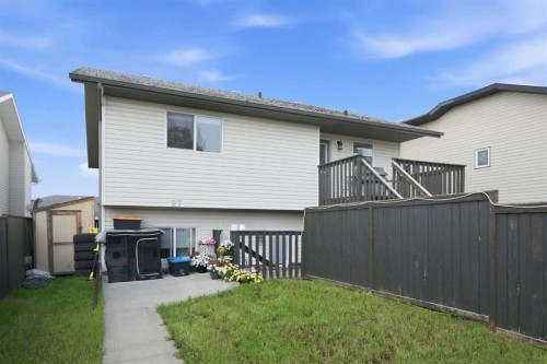 27 Iverson Close, Red Deer, AB 