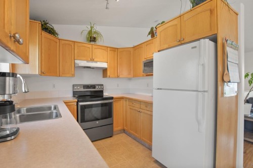 32 Kendrew Drive, Red Deer, AB 