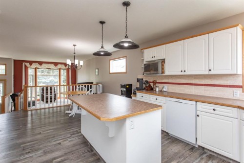 21 Royal Crescent, Lacombe, AB 