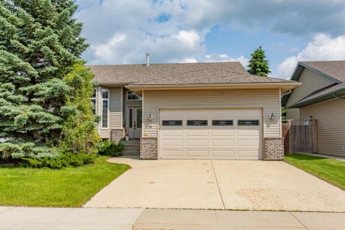 21 Royal Crescent  Lacombe, AB T4L 2H7