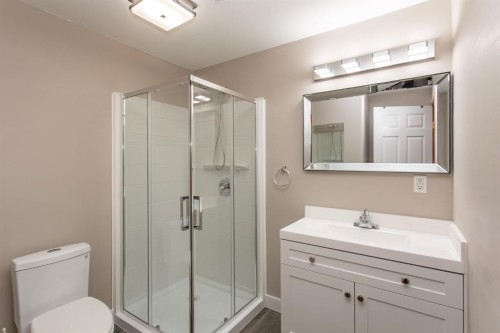 21 Royal Crescent, Lacombe, AB 