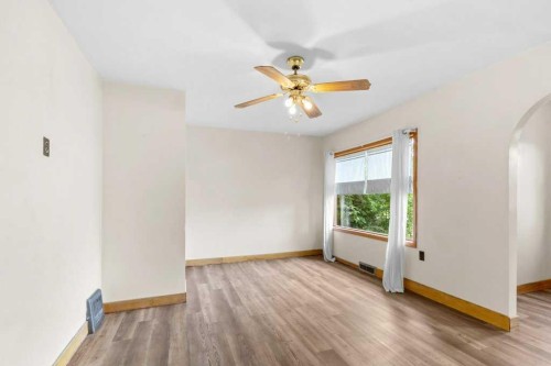 1925 23 Avenue, Delburne, AB 