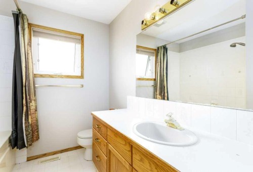 6 Densmore Crescent, Red Deer, AB 