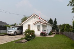 5020 56 Street  Innisfail, AB T4G 1R3