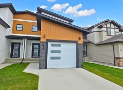 22 Earl Close Red Deer, AB T4P 3G6