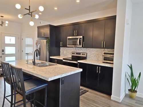 22 Earl Close, Red Deer, AB 