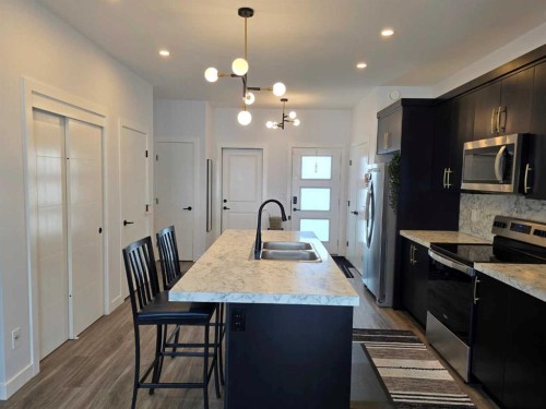 22 Earl Close, Red Deer, AB 