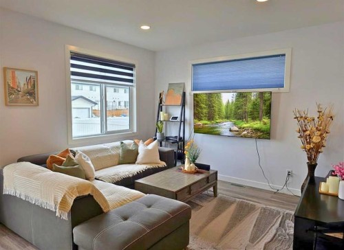 22 Earl Close, Red Deer, AB 