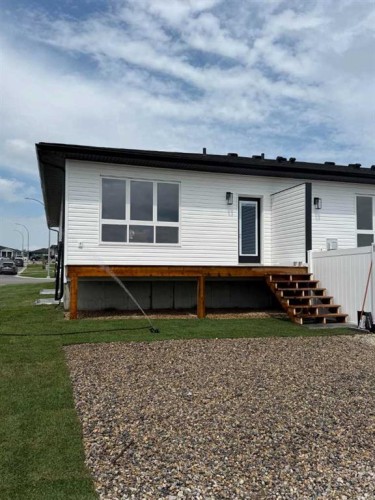3 Gray Close, Sylvan Lake, AB - Outdoor