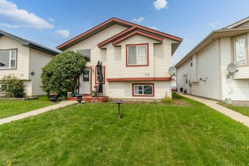 28 Hunter Road, Sylvan Lake, AB 
