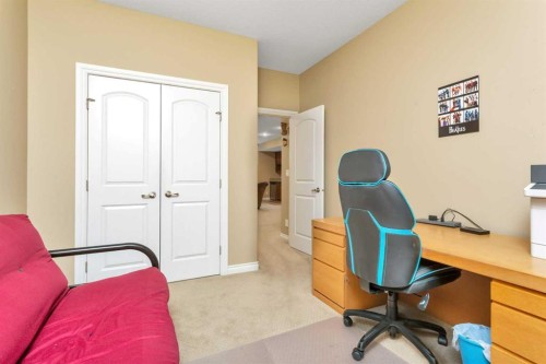 26 Alexander Crescent, Red Deer, AB 