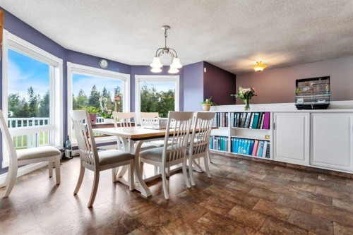 41421 Range Road 261, Rural Lacombe County, AB - Indoor Photo Showing Dining Room