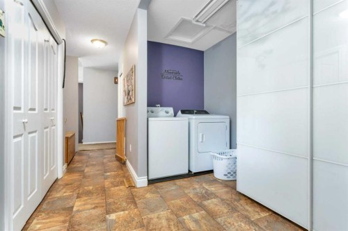 41421 Range Road 261, Rural Lacombe County, AB - Indoor Photo Showing Laundry Room