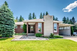 5227 37 Street Innisfail, AB T4G 1E4