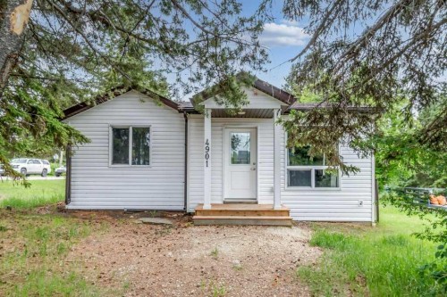 4901 53 Avenue, Bentley, AB 