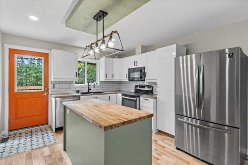 4901 53 Avenue, Bentley, AB 