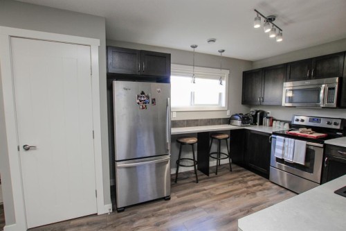 30 Henderson Crescent, Penhold, AB 