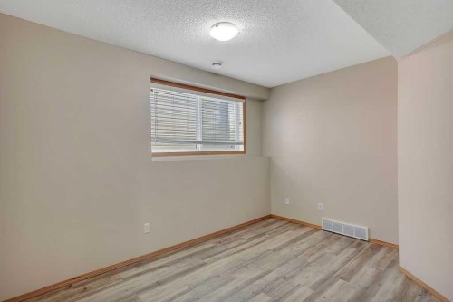 23 Jacobs Close, Red Deer, AB 
