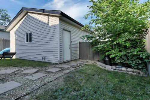 23 Jacobs Close, Red Deer, AB 
