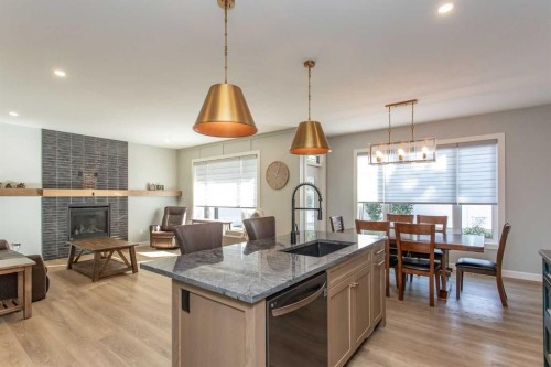 18 Cameron Court, Lacombe, AB 
