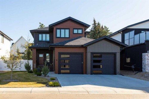 18 Cameron Court  Lacombe, AB T4L 0K3