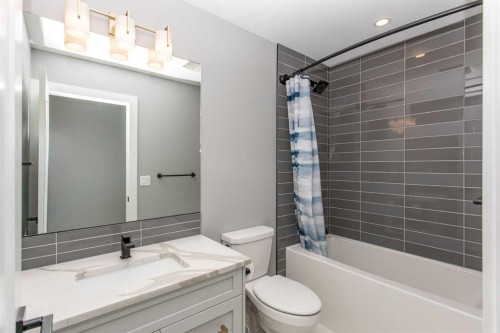 18 Cameron Court, Lacombe, AB 