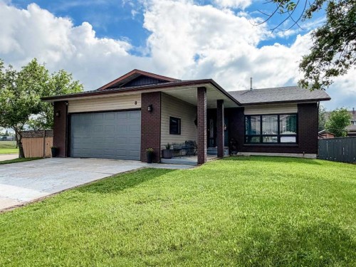 8-55 Street Close  Stettler, AB T0C 2L1