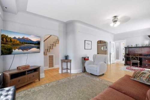 4714 48 Avenue, Wetaskiwin, AB - Indoor Photo Showing Living Room