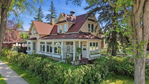 4714 48 Avenue  Wetaskiwin, AB T9A 0M3