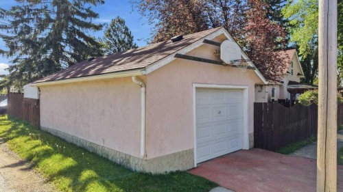 4714 48 Avenue, Wetaskiwin, AB - Outdoor
