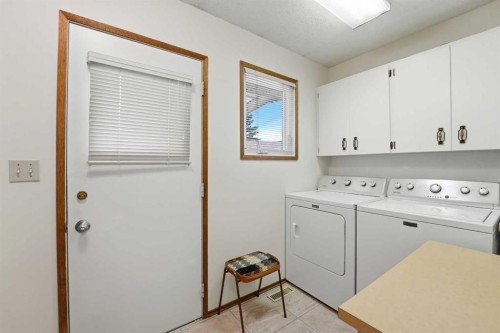 91 Hill Crescent, Red Deer, AB 