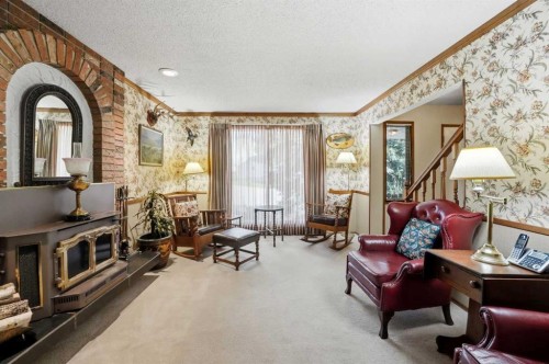 91 Hill Crescent, Red Deer, AB 