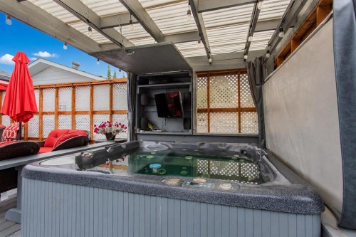 8 Caswell Close, Red Deer, AB -  With Exterior